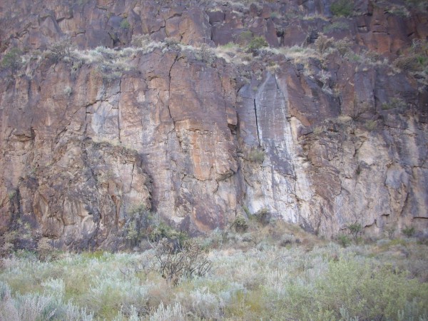 Cliffs below
          Red Dot Trail